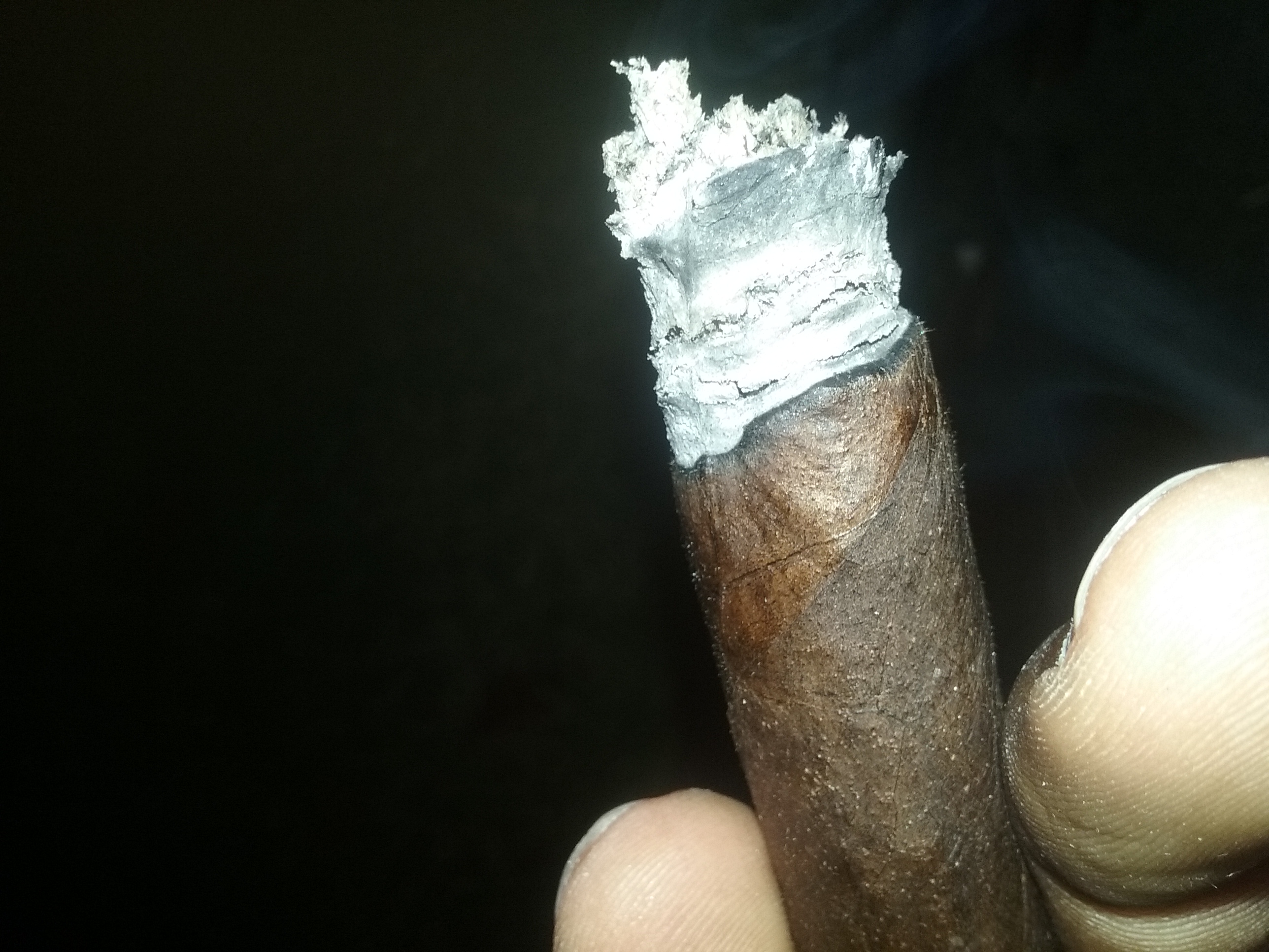 Martinez Pasion Cigar nubbed