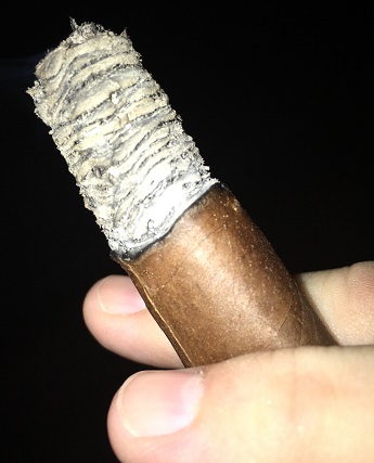 Gurkha Red Witch Robusto 3