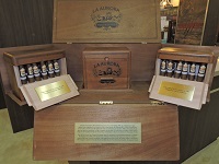 La Aurora Puro Vintage 2006 111 Aniversario Master Case PHOTO Credit William Cooper