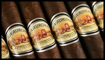 La Aurora Preferidos Corona Broadleaf 1