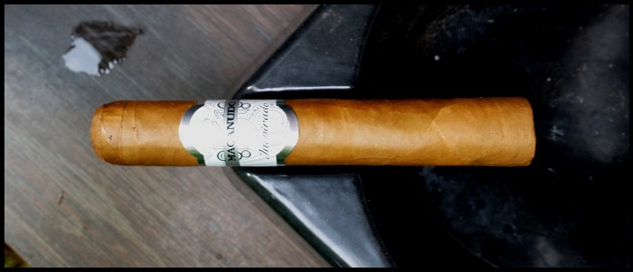 Macanudo Inspirado White Robusto 2