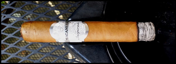 Macanudo Inspirado White Robusto 3